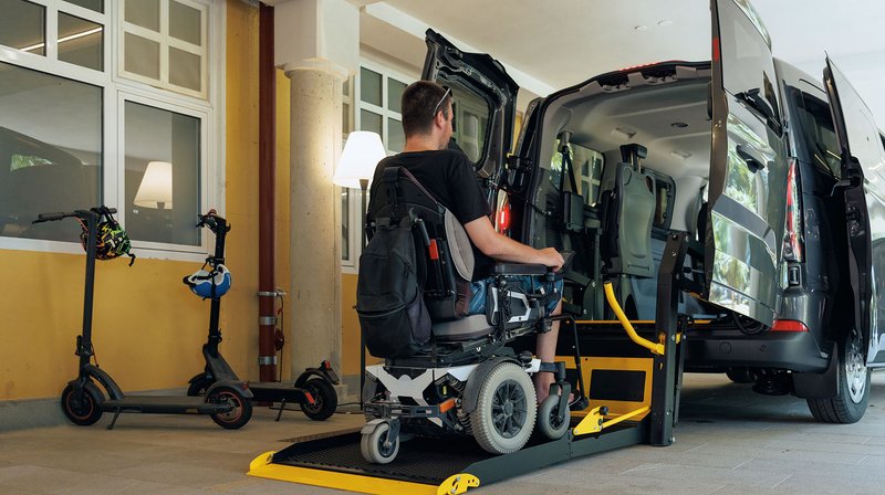 Devenir chauffeur TPMR : un métier humain au service des personnes à mobilité réduite